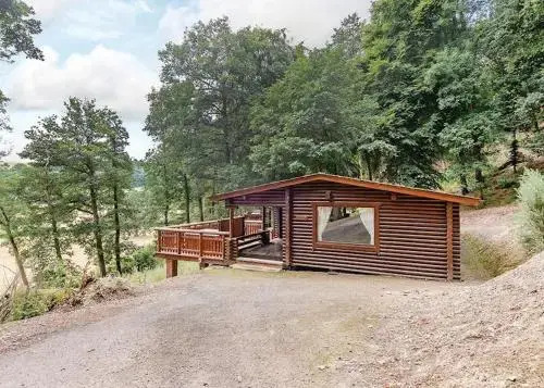 Penllwyn Lodges