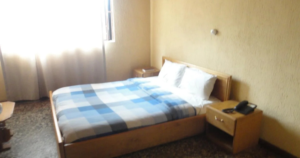 Wuraola Guest Inn