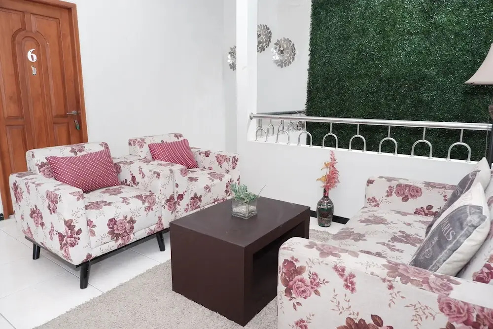 OYO 703 Omah Olin Guesthouse