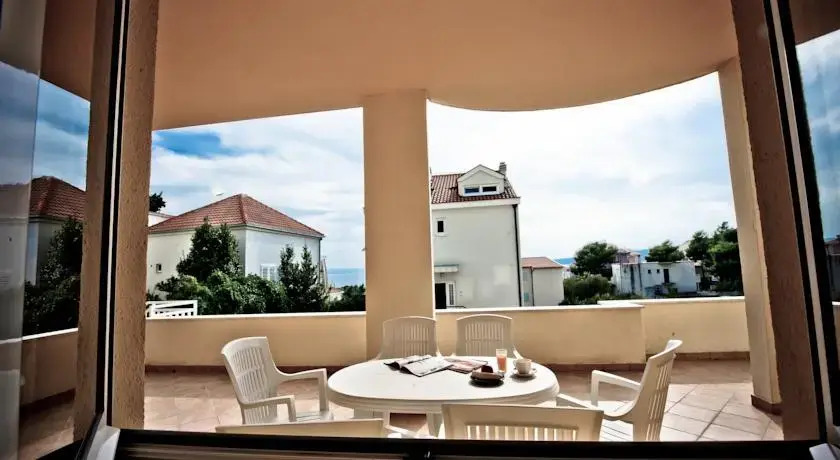 Ibolja Apartments