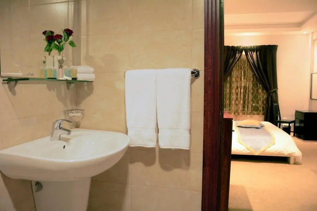 Safari House Hotel