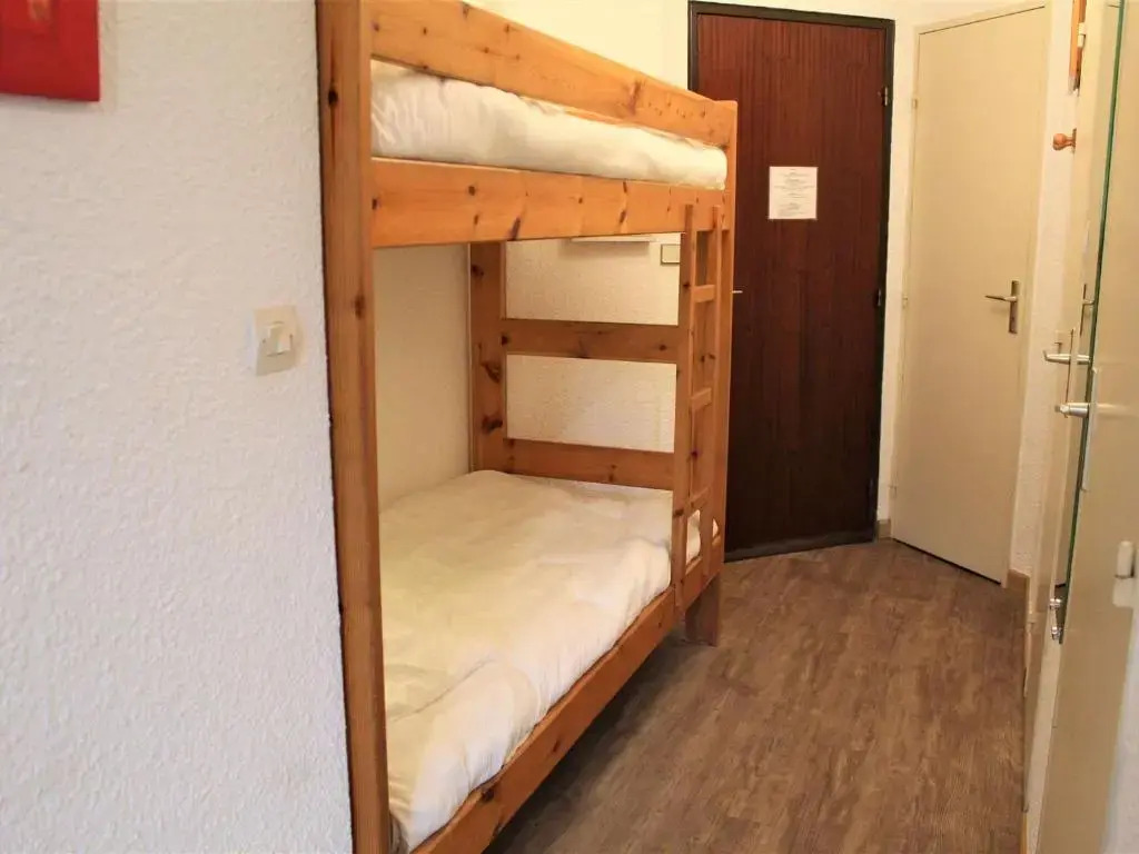 Appartement Vars, 1 pièce, 4 personnes - FR-1-330B-140