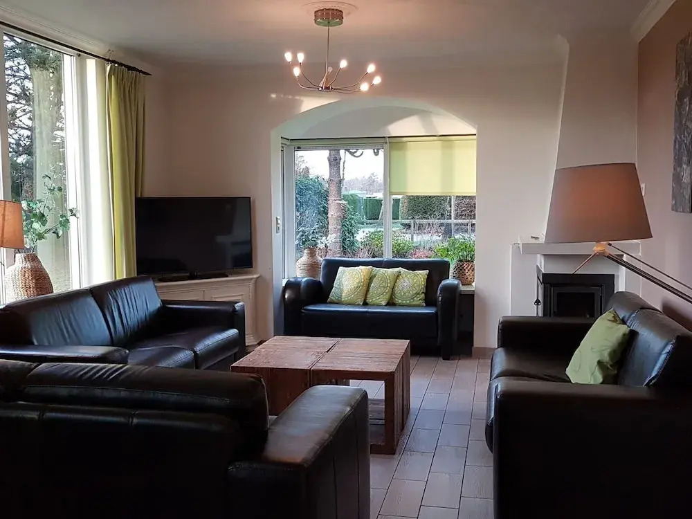 Beautiful holiday home with conservatory near the North Sea
