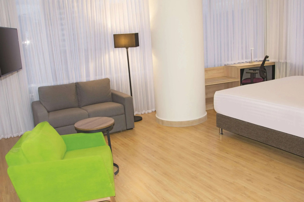 La Quinta by Wyndham Medellin