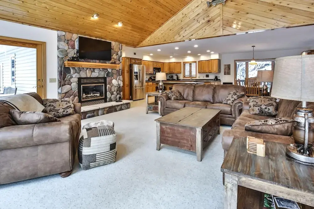 WhiteWoods Cove - 4 Br Home