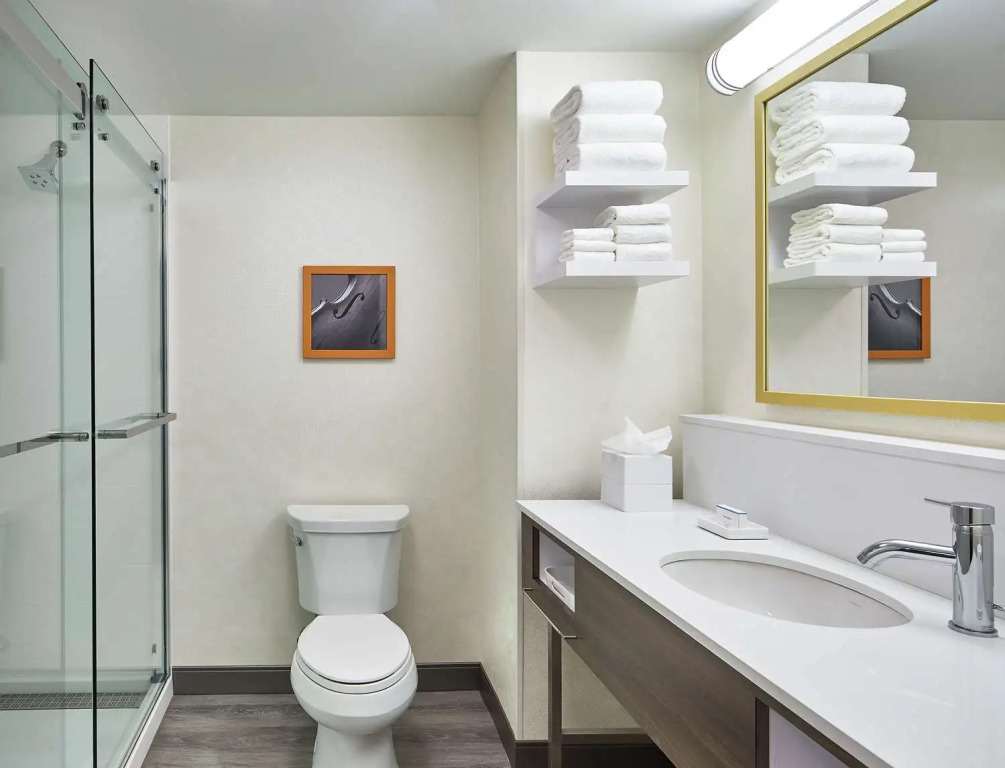 Hampton Inn & Suites Atlanta Airport West Camp Creek Pkwy