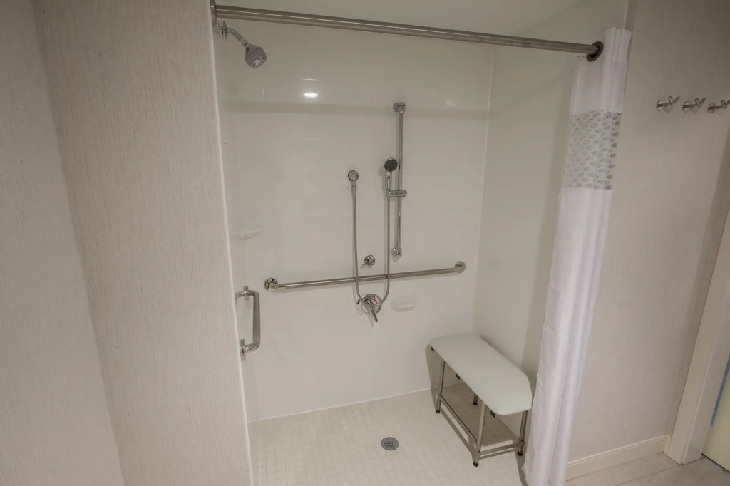 Hampton Inn by Hilton Amesbury, MA