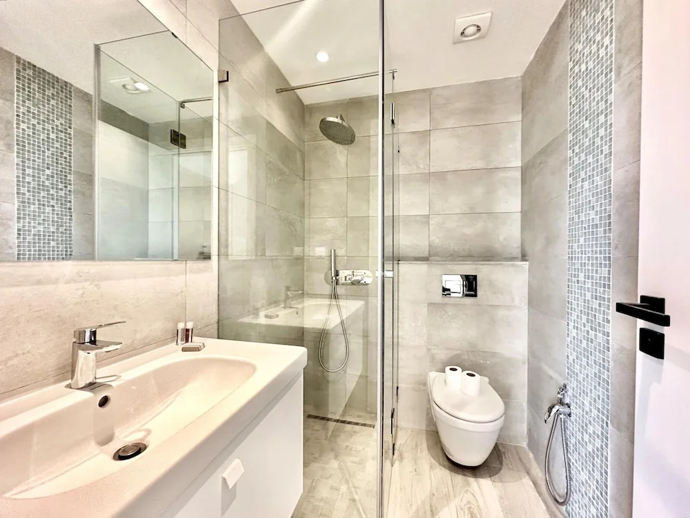 A12 Stylish and Modern 2bds in La Marsa