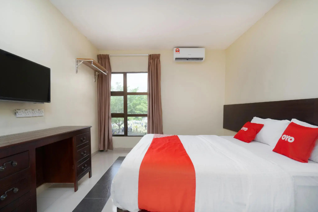 OYO 89960 Manjung Inn Hotel