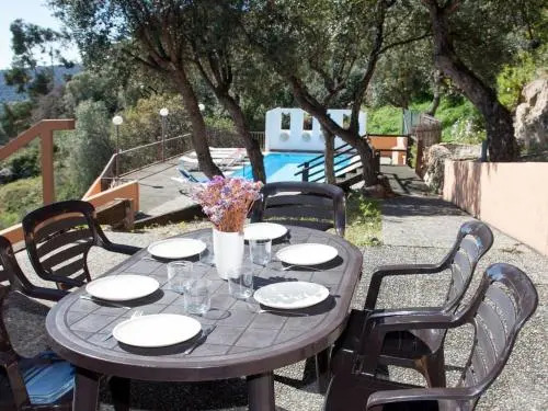 Holiday Home Mas Ambros 01