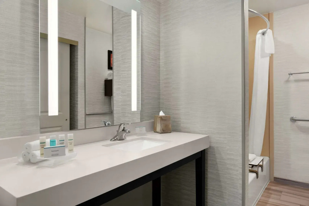 Addison Suites