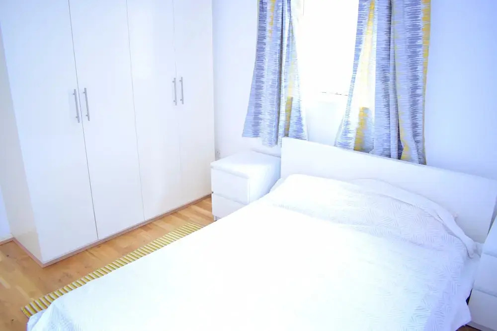 2 Bedroom Islington Flat Next to Regent's Canal