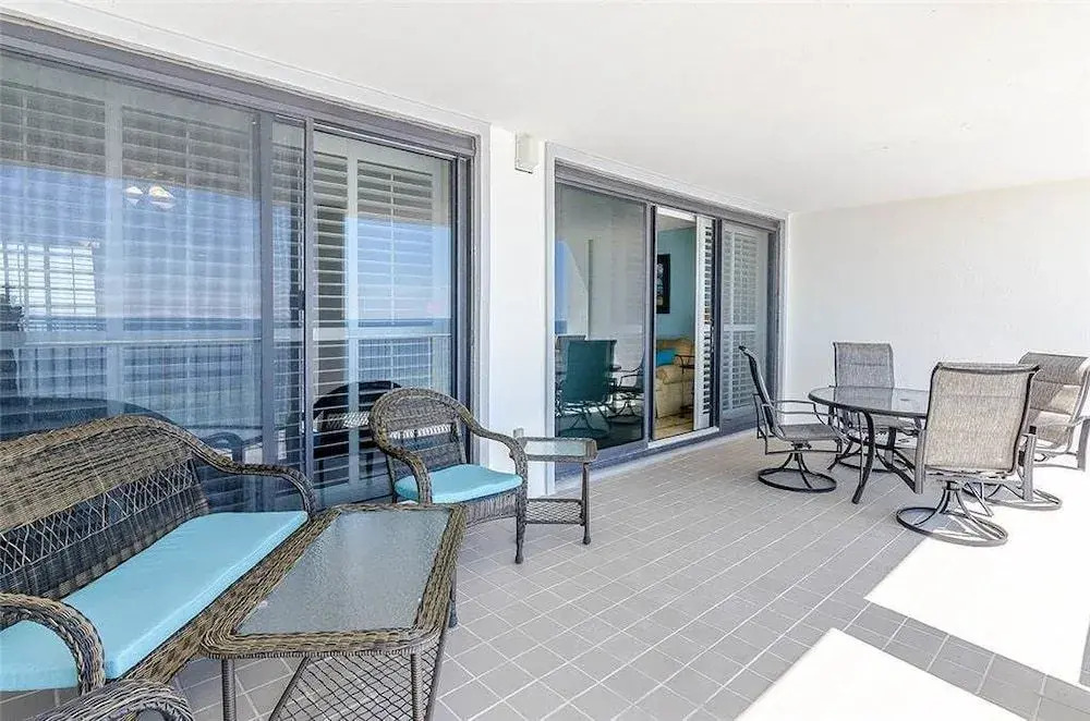 Windward Pointe 1003 - 3 Br condo by RedAwning