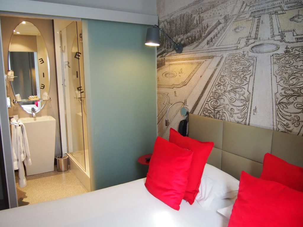Porte de Versailles Hotel
