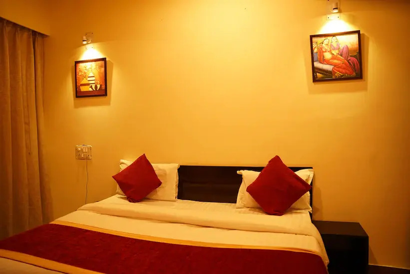 hotel vatsalya