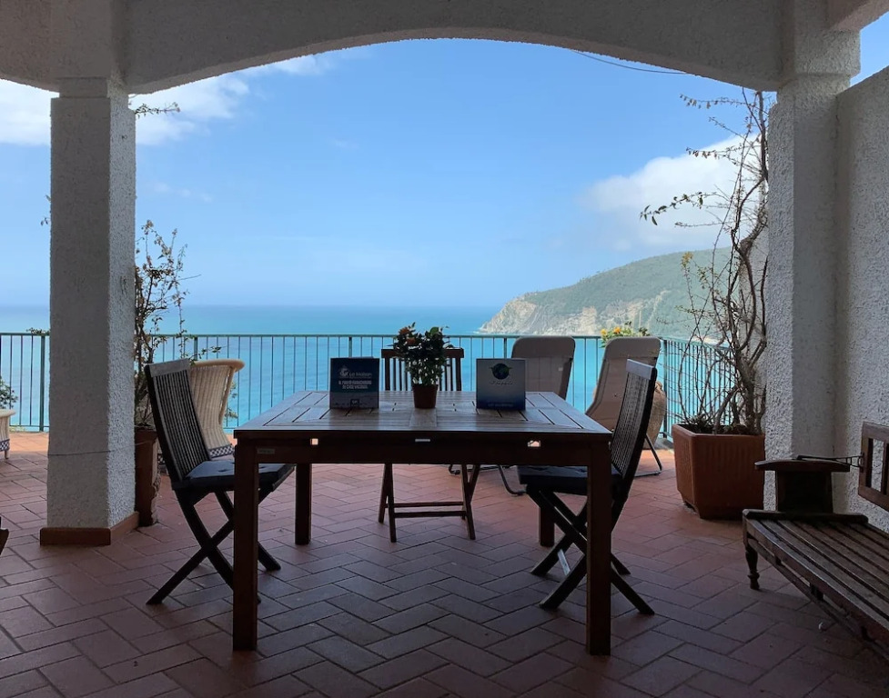 House Mediterraneo