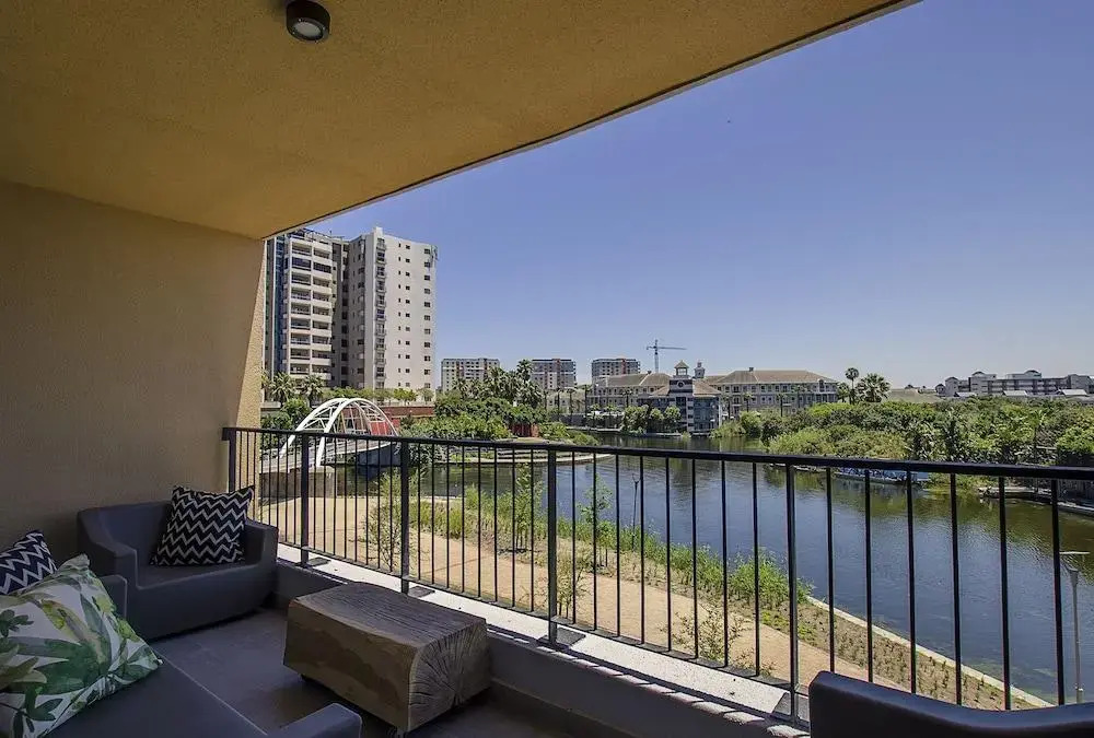 Waters Edge 705