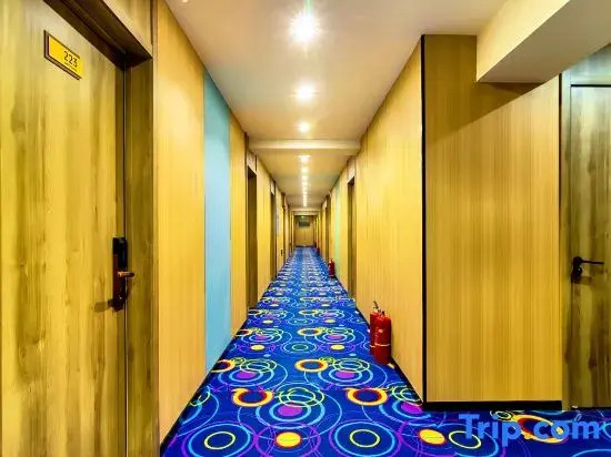 Xinsu Hotel (Harbin Railway Station Chinese Baroque Old Road Outer Cultural Area Branch)