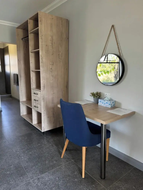 Stones Throw Manor