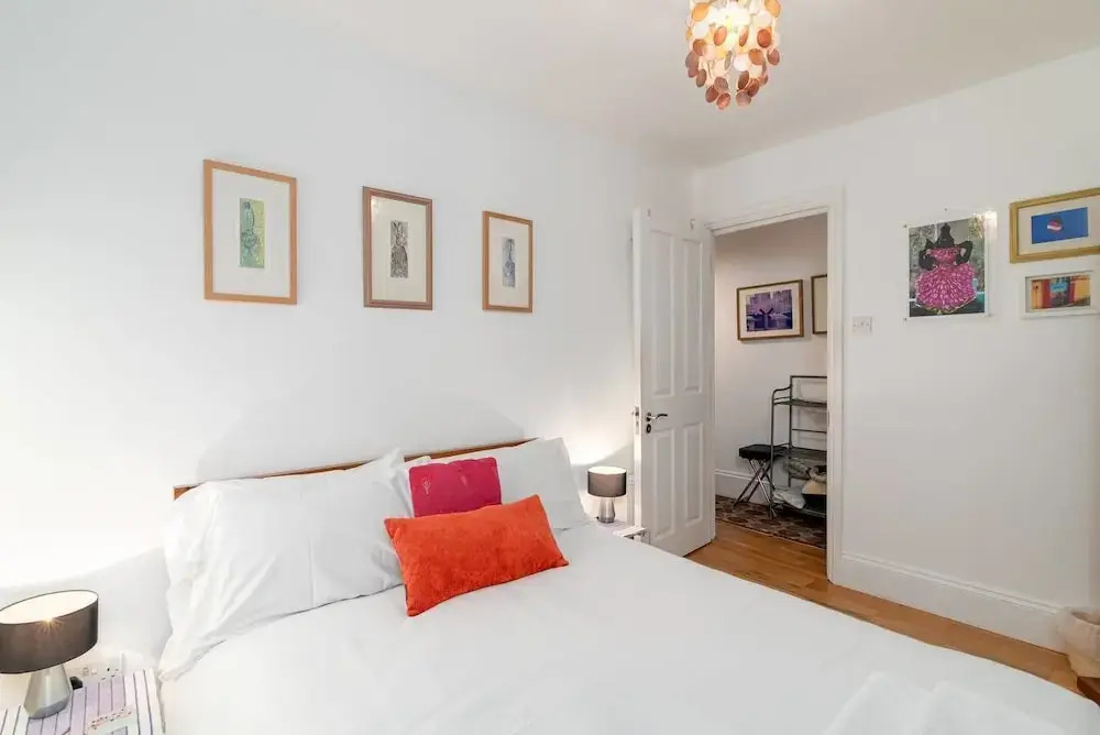 Good Size 2 Bedroom in a Perfect Location