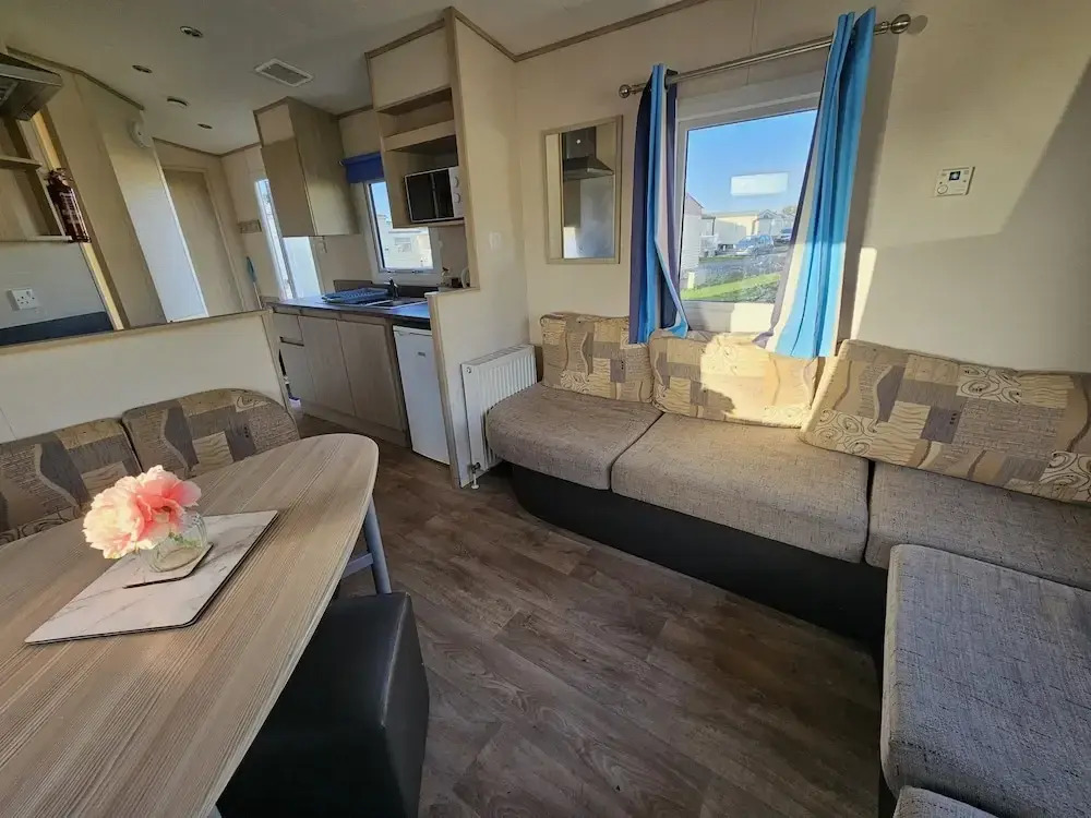 2 Bed Caravan Leanne Centeal Heated