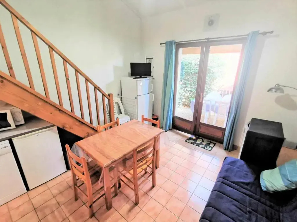 Résidence Maisons De La Plage - Confortable villa deux pièces mezzanine pour 5 personnes à Port Leucate. Réf: 1MPL_188 MAE-7074
