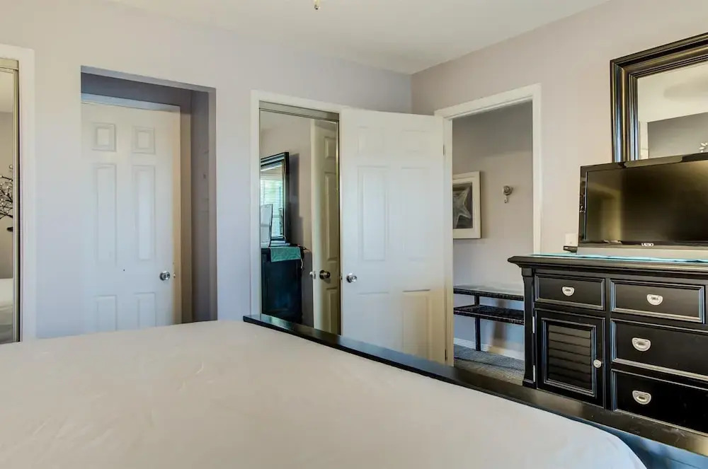 Seacove 7E 2 Bedroom Condo
