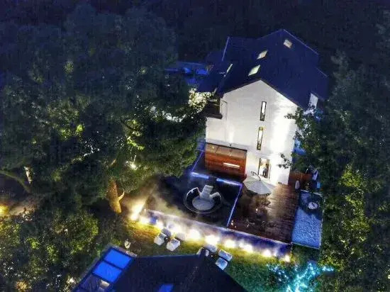 1921 Villa