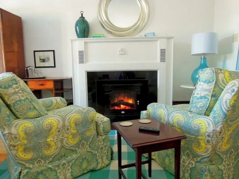Chantry Breezes Bed & Breakfast