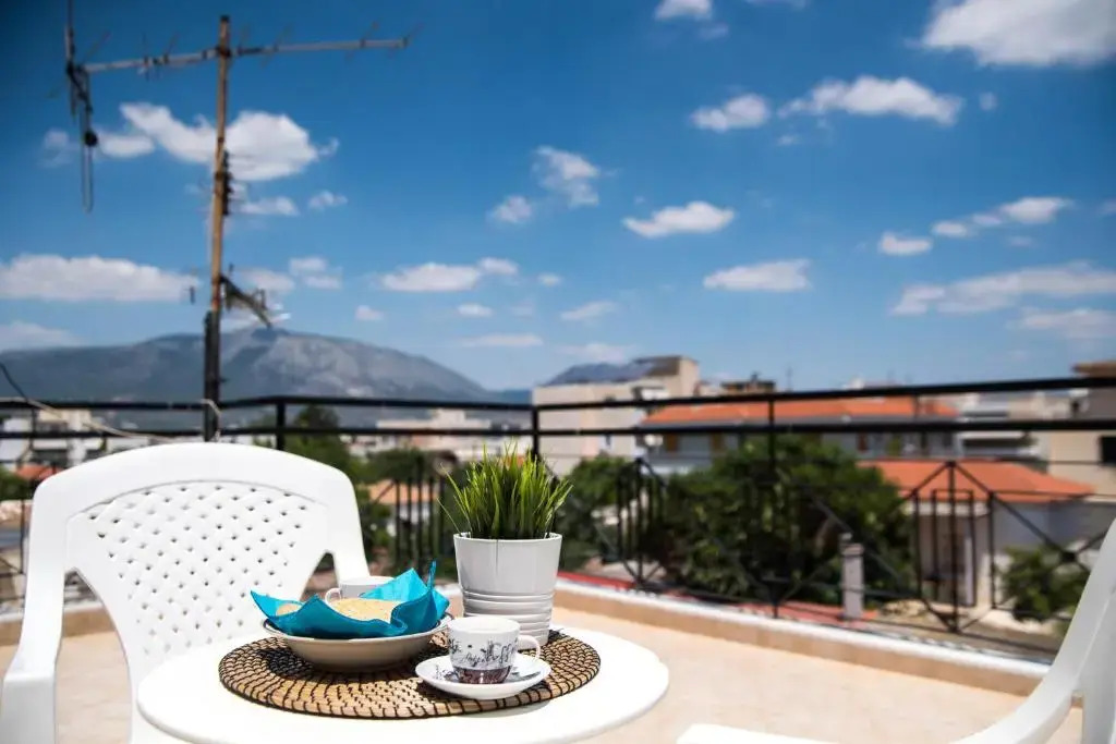 Top floor modern studio in central Koropi