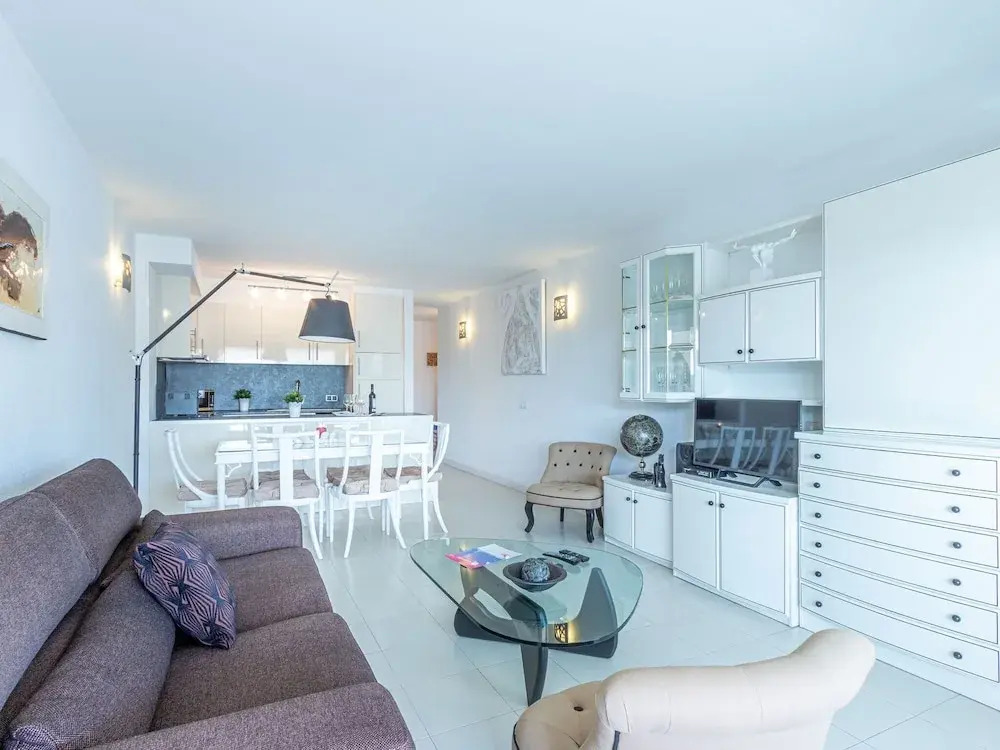 Peaceful Apartment in Empuriabrava with Terrace near Beach
