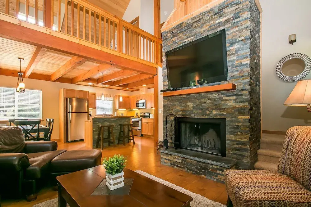 Salmon Chalet Chalet 2 NW Comfy Cabins