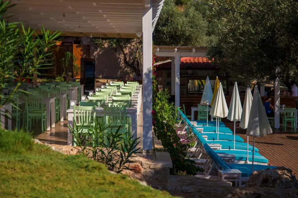 Blanca Beach Hotel
