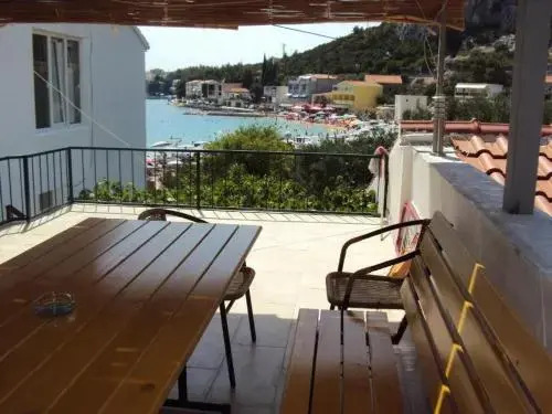Spacious Apartment in Klek with Private Terrace