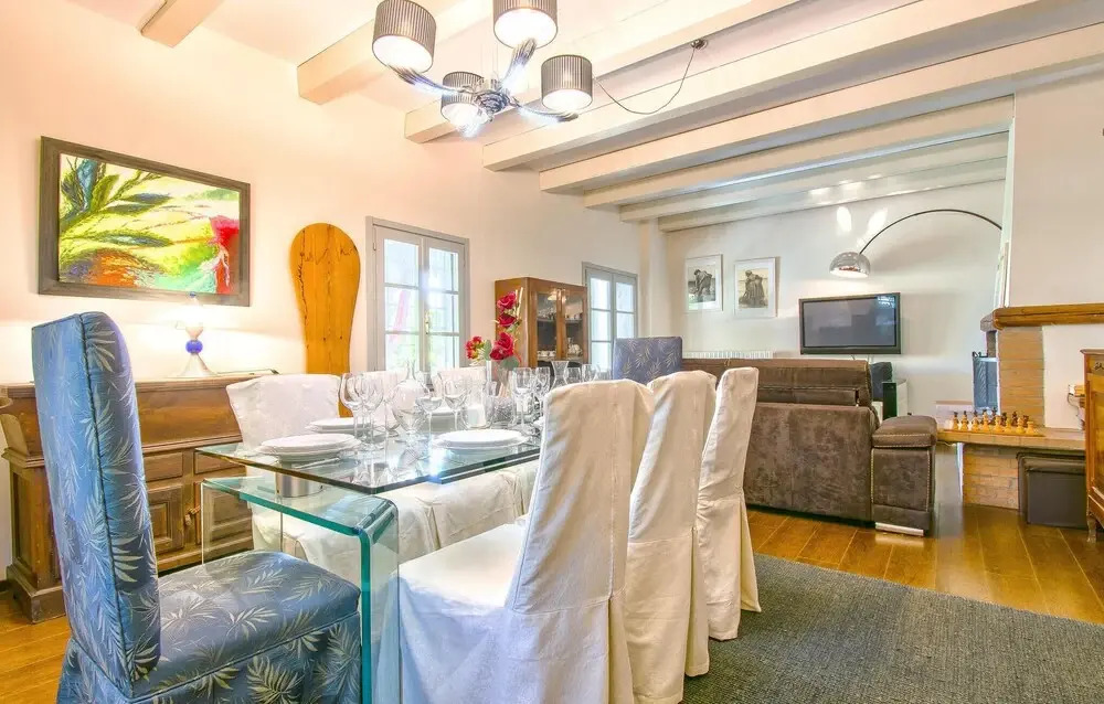 4 Bedroom Pet Friendly Home In Larciano