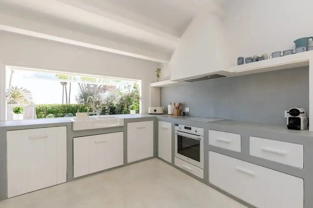 Villa in Menorca With Private Pool & Beach Access