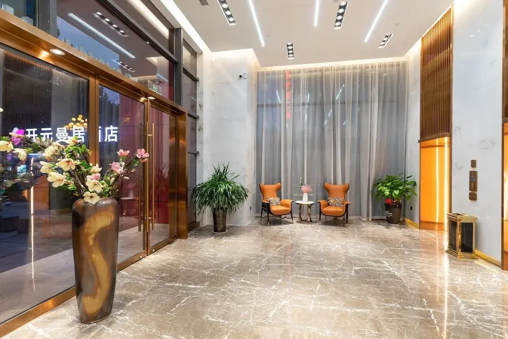 Manju Zhengzhou World 360