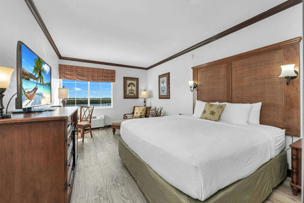 Bayfront Inn Fifth Avenue