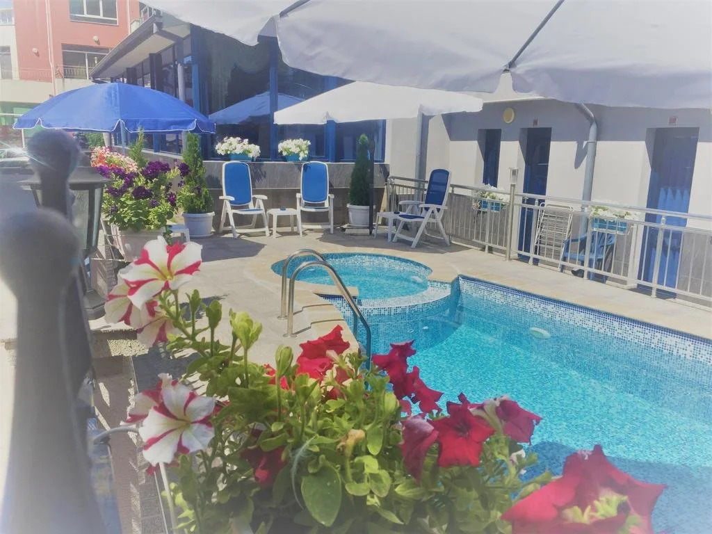 Royal Family Hotel