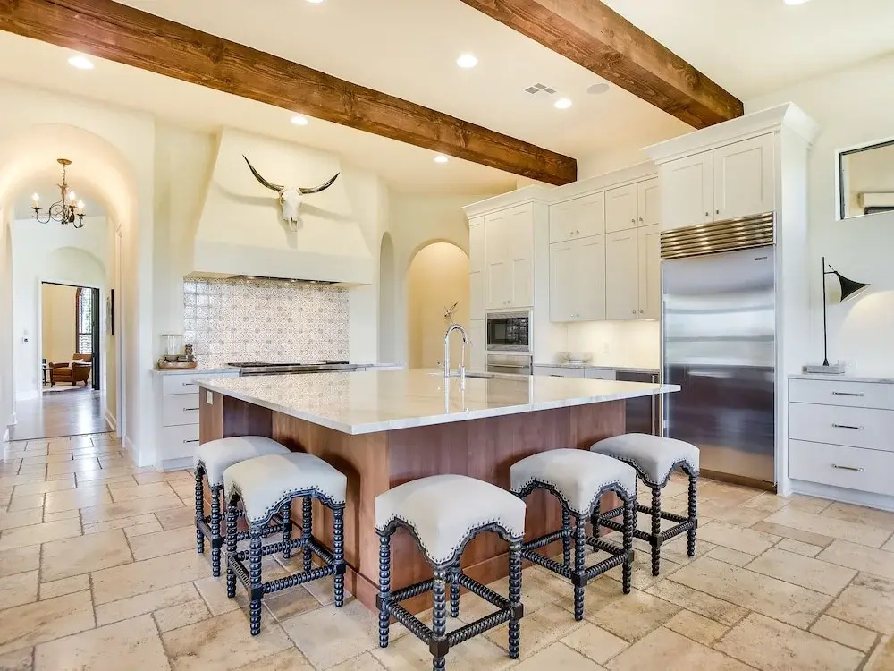 The Arrive Sunrise Estate On Lake Austin 5 Bedroom Estate