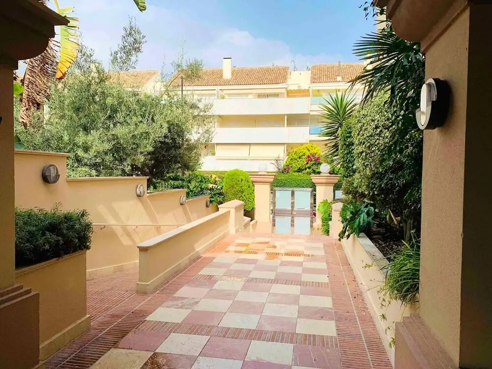 Apartment with 2 Bedrooms in San Pedro Alcántara, with Wonderful City View, Pool Access, Furnished Terrace - 300 M From the Beach
