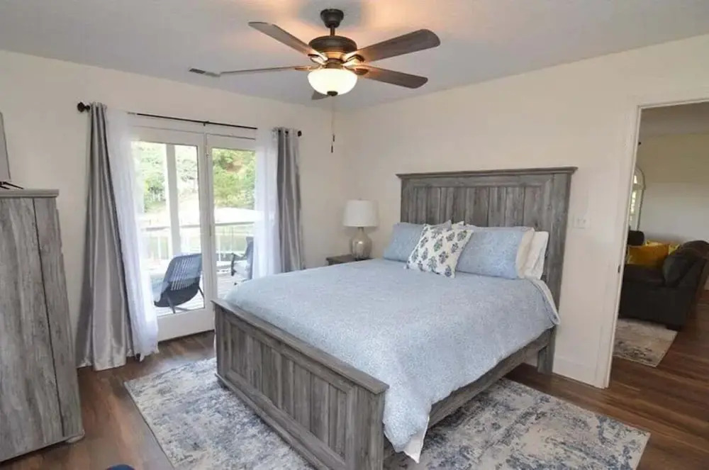 Newly Updated in a Private Cove, With Firepit, Flat Lawn, Dock, Boat Slip & Kayaks in Osage Beach
