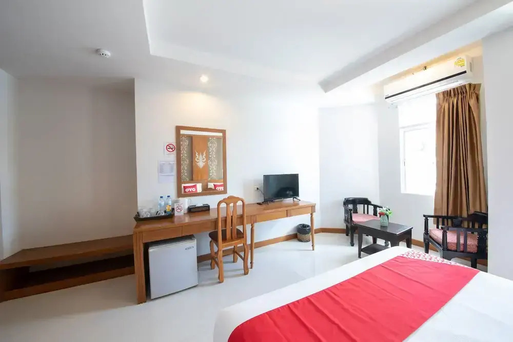 OYO 363 Golden Place Patong