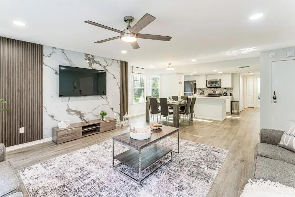 Florida Fun! Family Condo w/ Pool, 8 Mi to WDW