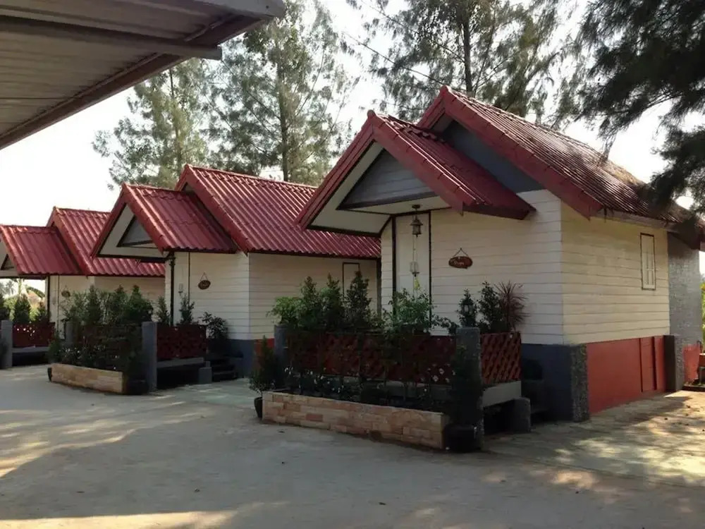 Red Heart Resort