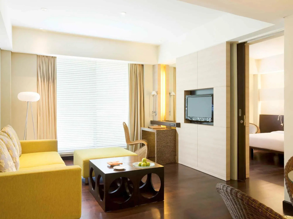 Отель Courtyard by Marriott Manado