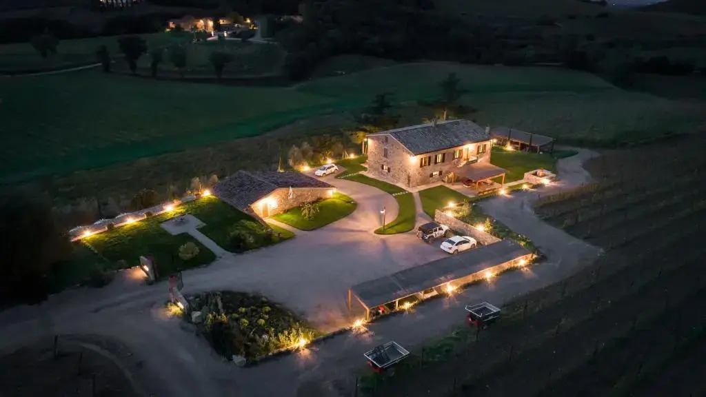 Paradiso Di Cacuci - Traditional Tuscan Vineyard & Villa