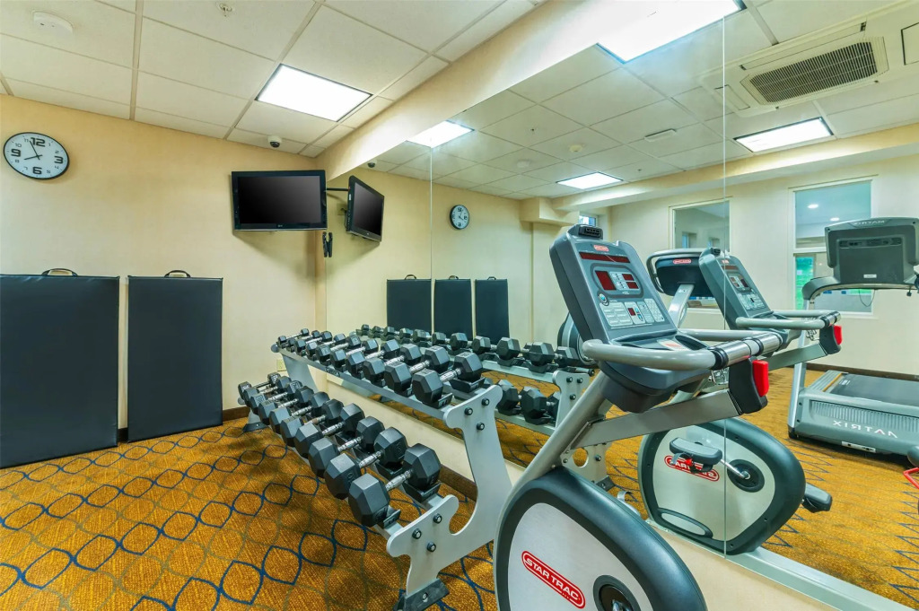 Comfort Inn & Suites