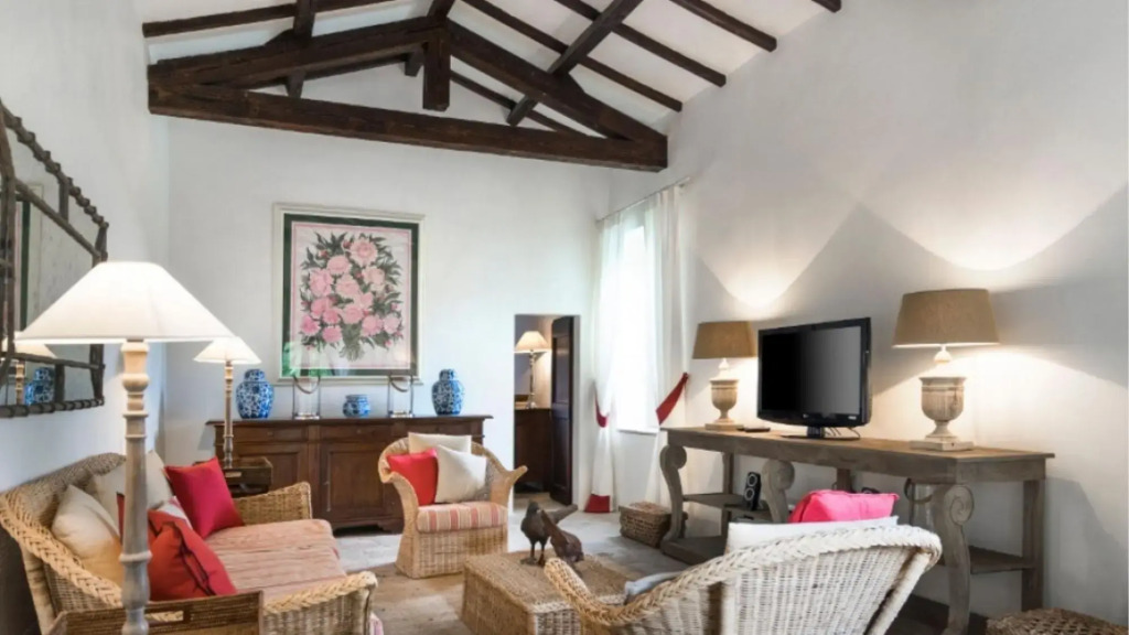 Luxury Villa Inside a big Estate Airco Heated Pool-villa Savino