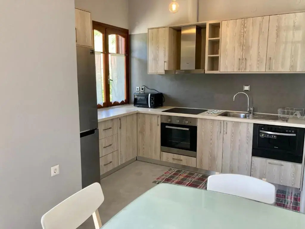 Sea Breeze Apartments - n.1 with private pool
